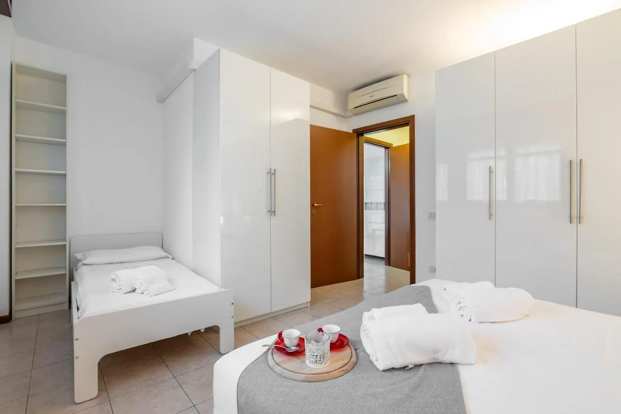 Casa Alba - South Milan - By Host4U Apartment 0*,